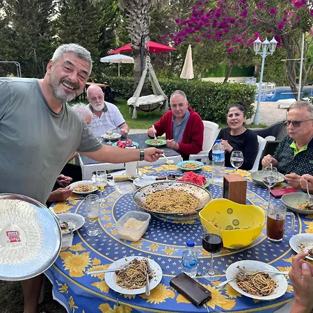 Belka Golf Delux Poolside דירה