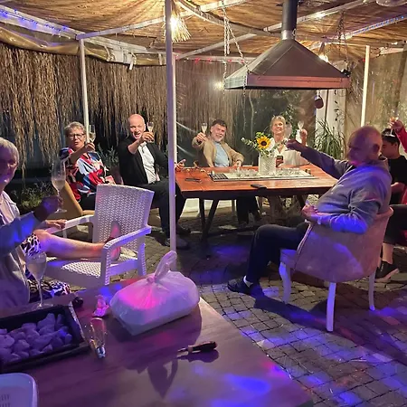 Belka Golf Delux Poolside דירה באלאק